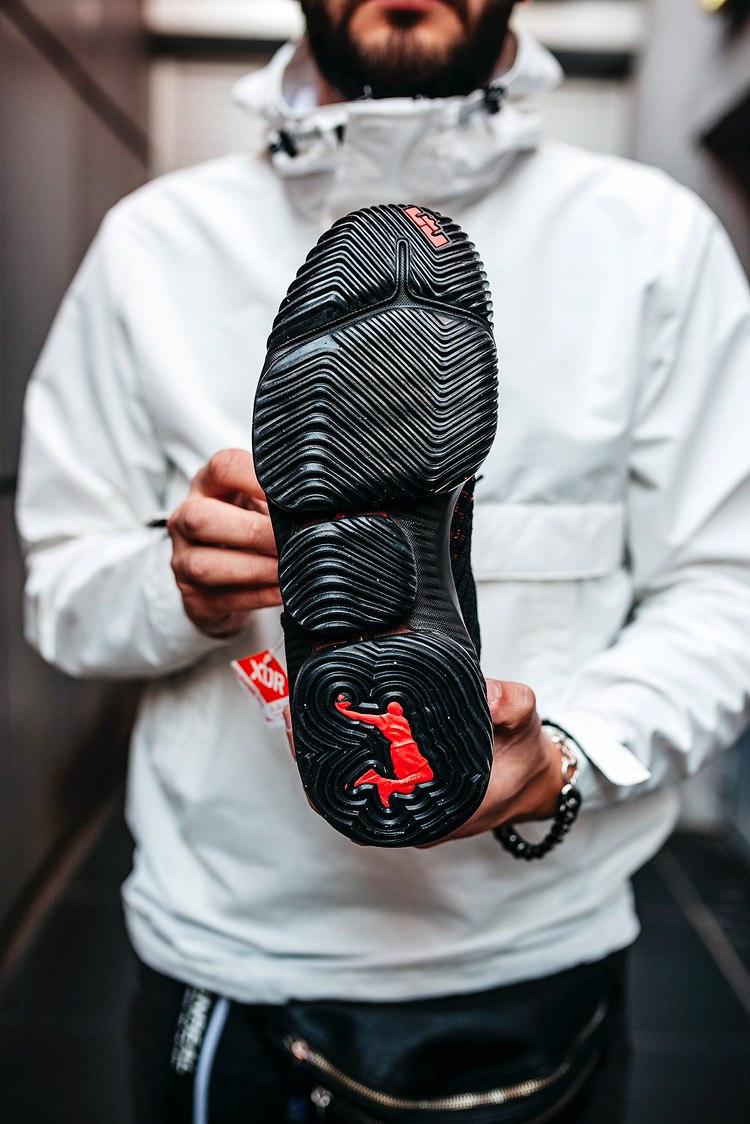 Nike LeBron 16 Fresh Bred
