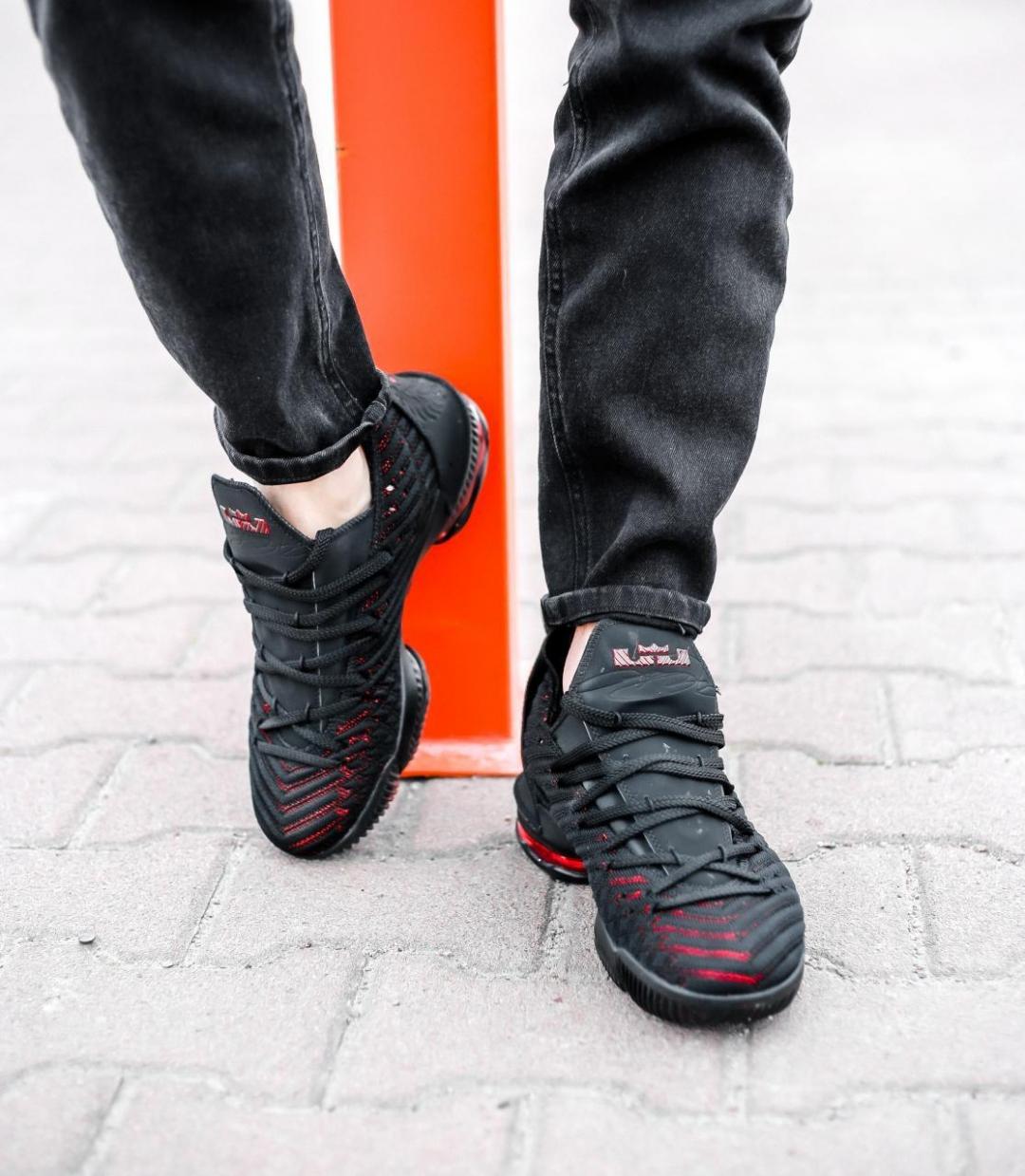 Nike LeBron 16 Fresh Bred