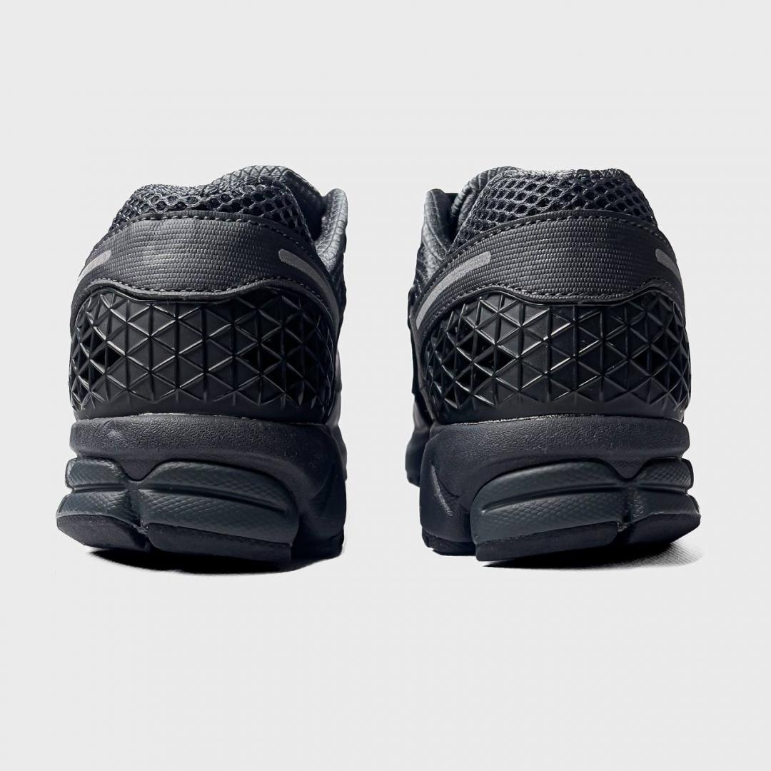 Nike Zoom Vomero 5 Black