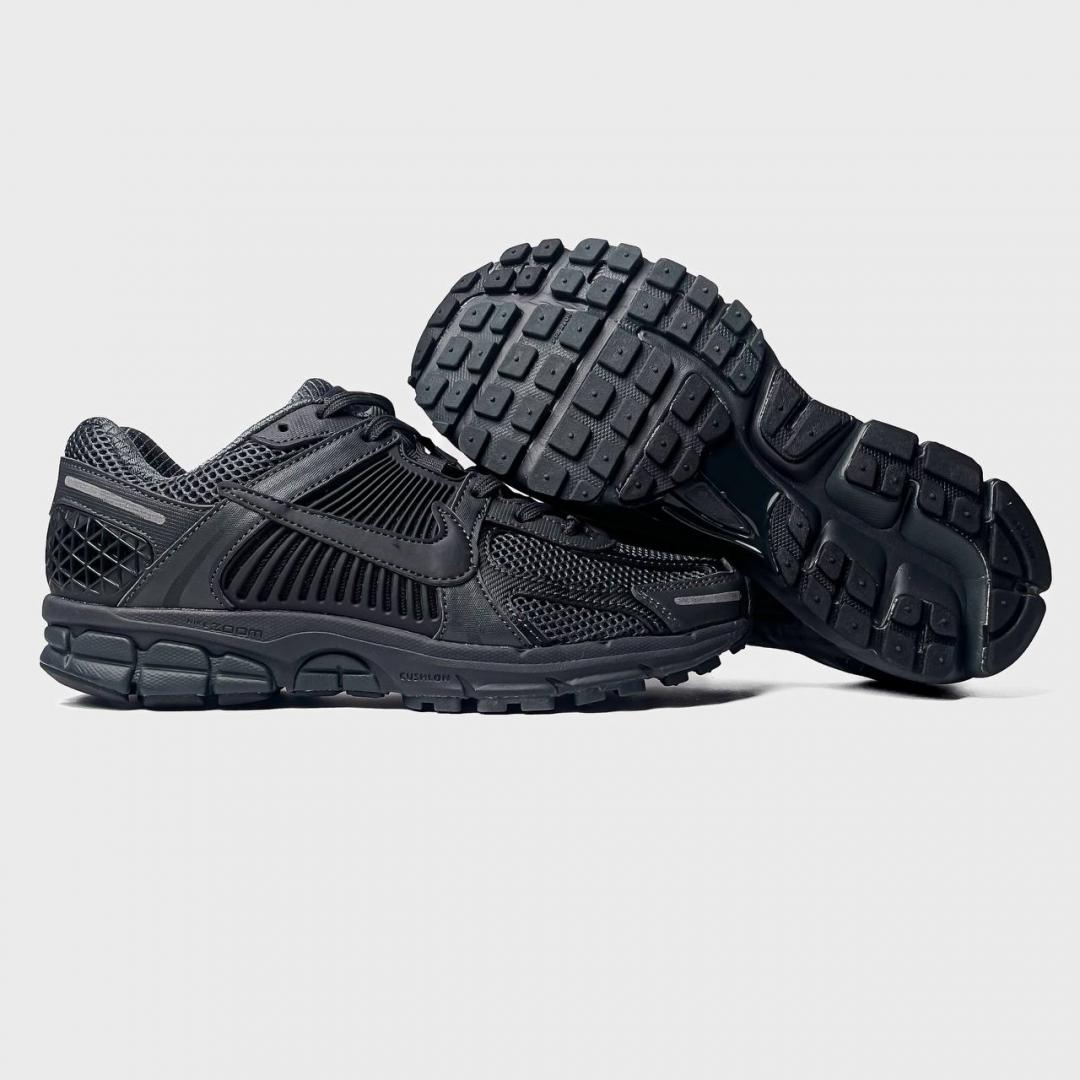 Nike Zoom Vomero 5 Black