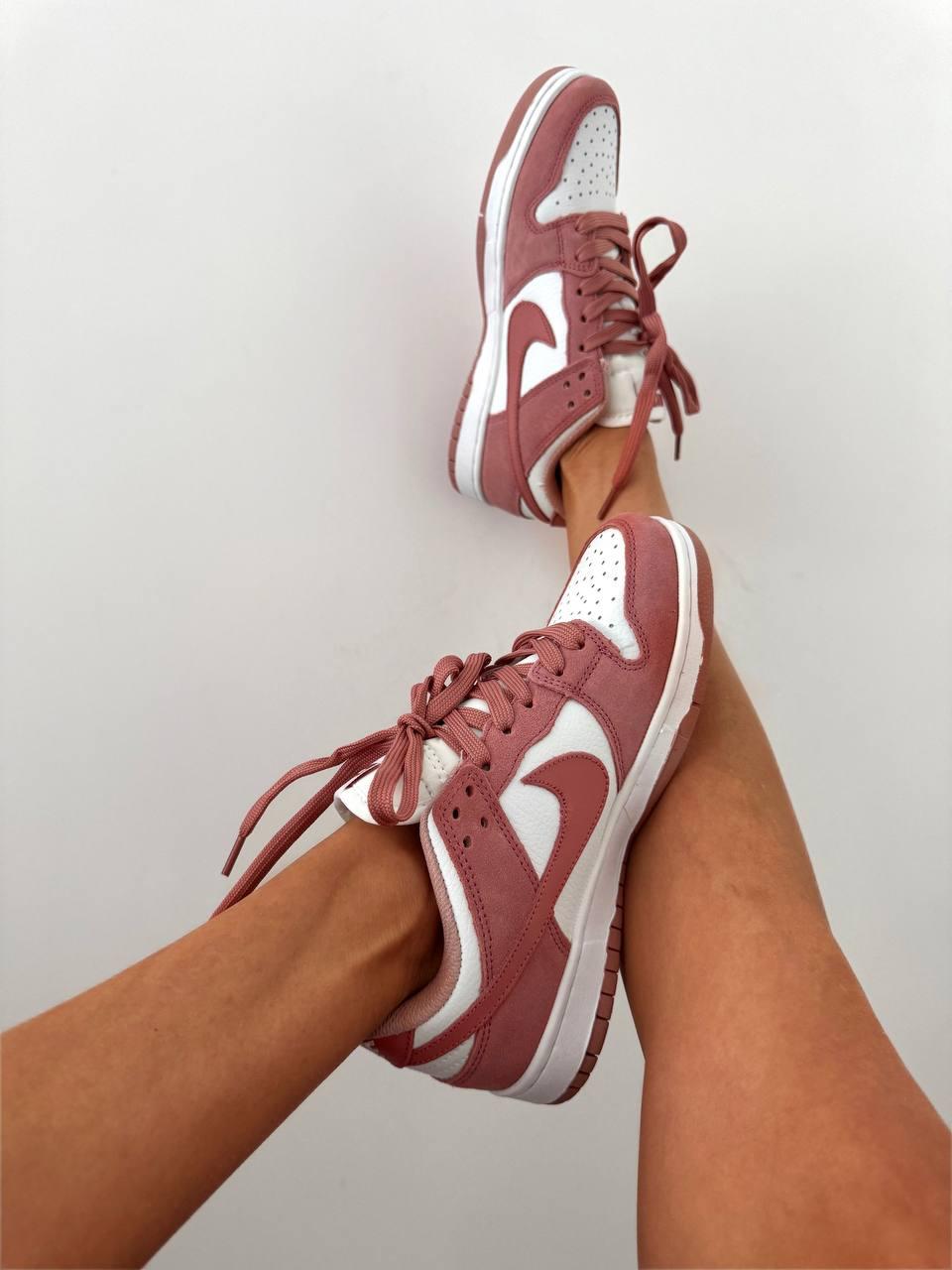 Nike SB Dunk « PINK SUEDE »