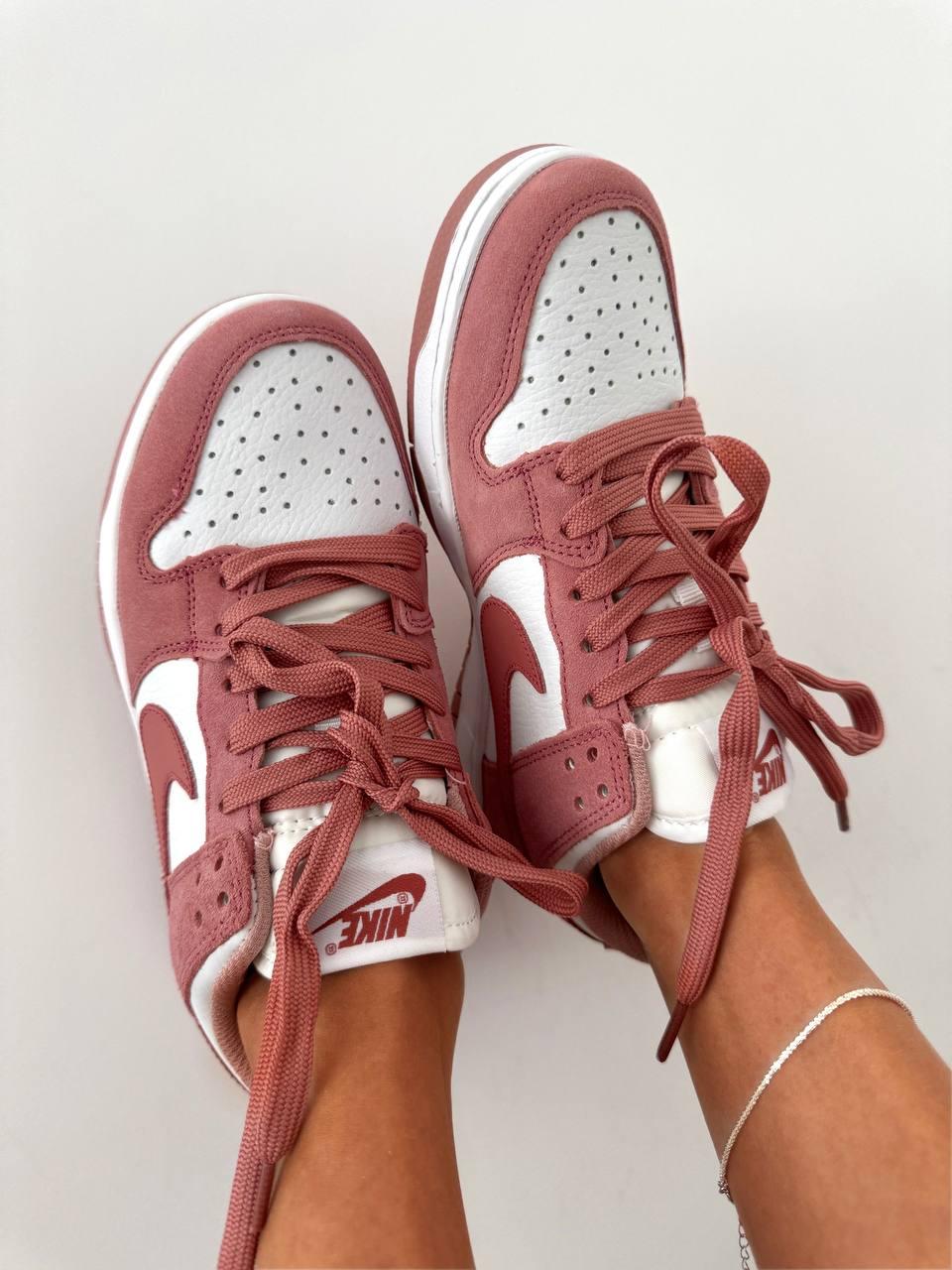 Nike SB Dunk « PINK SUEDE »