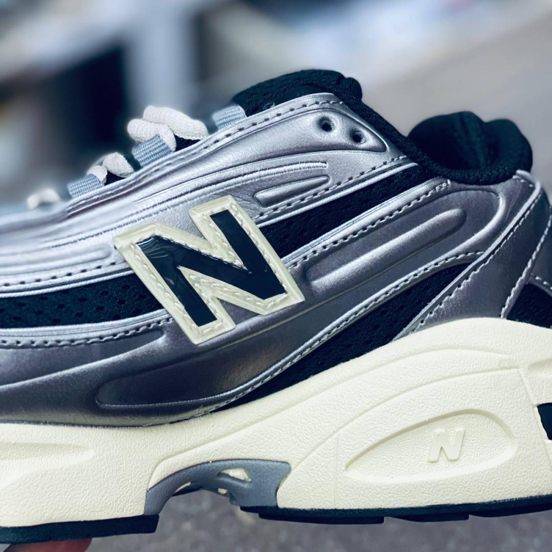 New Balance 1000 Silver Metallic