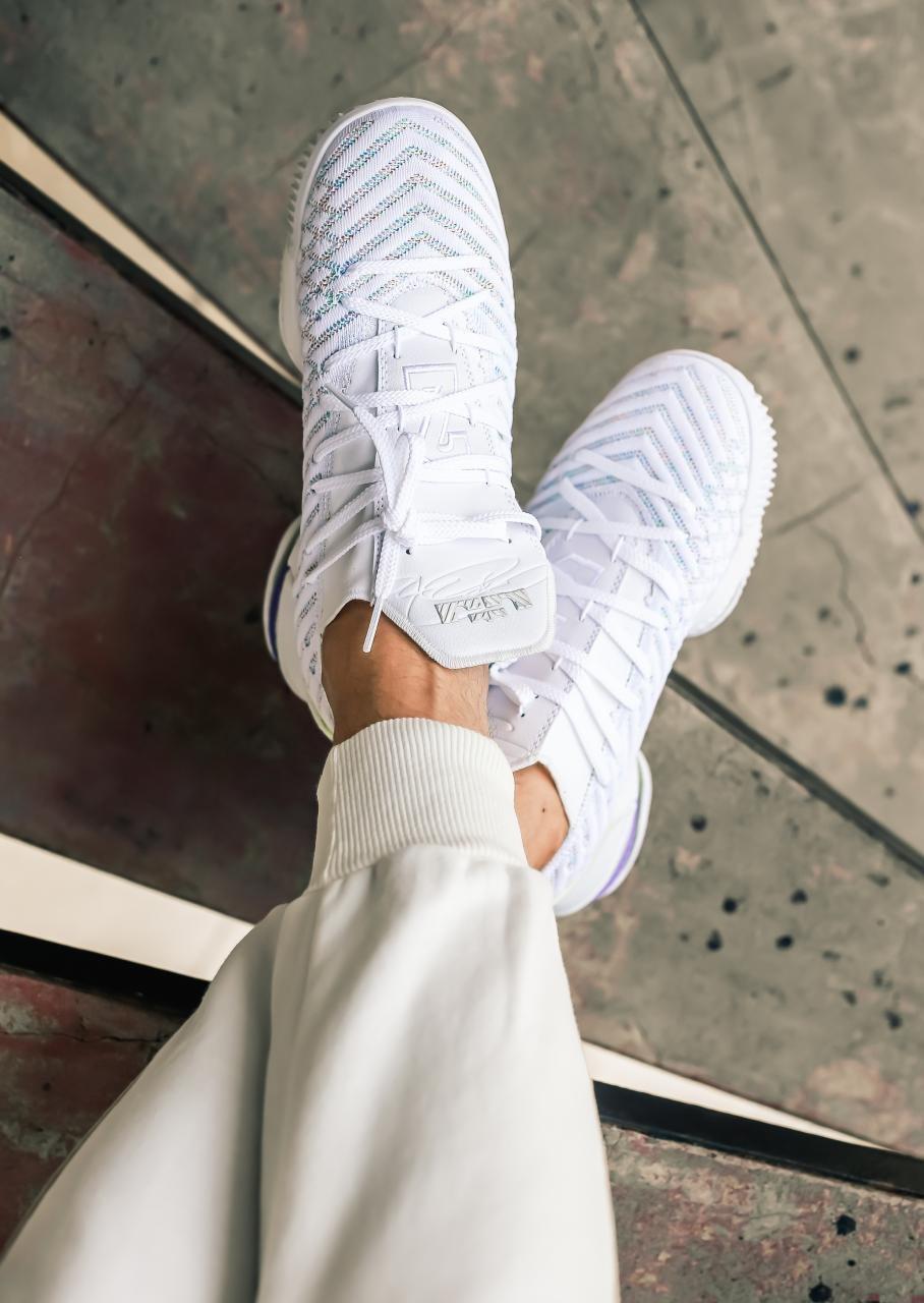Nike LeBrone 16 Buzz Lightyer