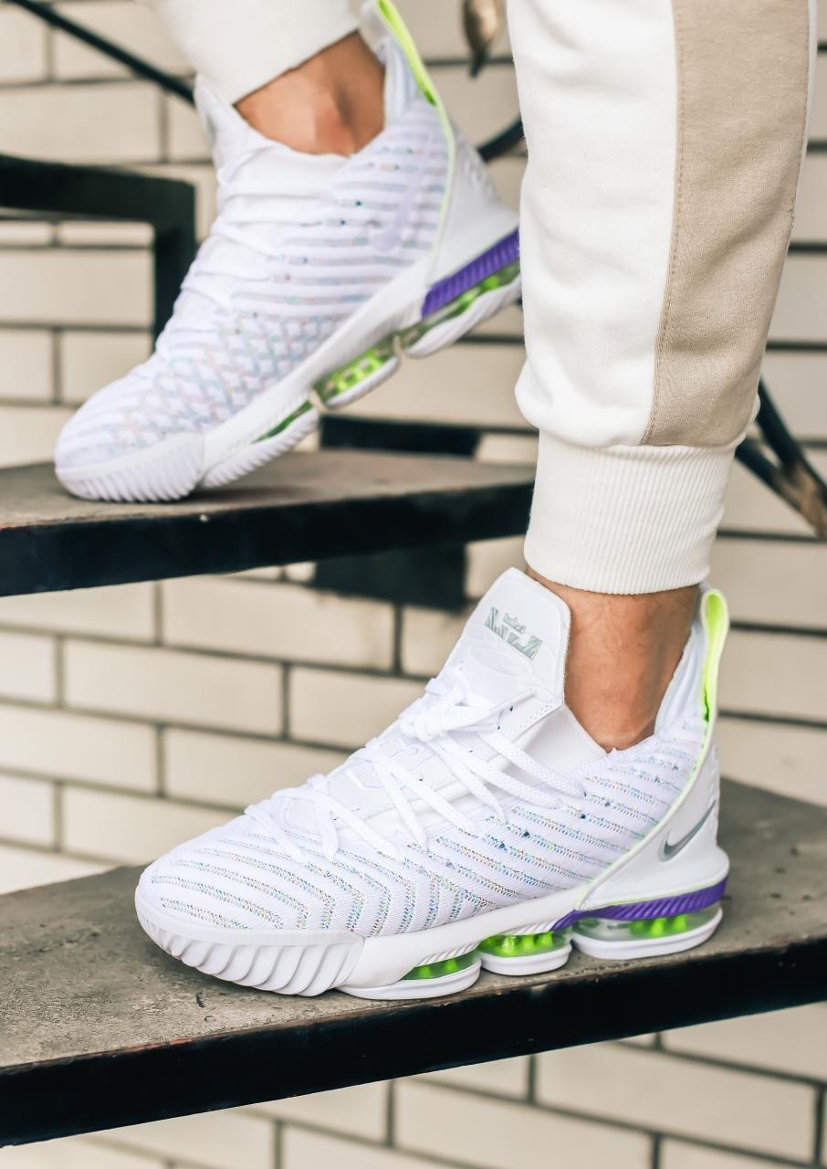 Nike LeBrone 16 Buzz Lightyer