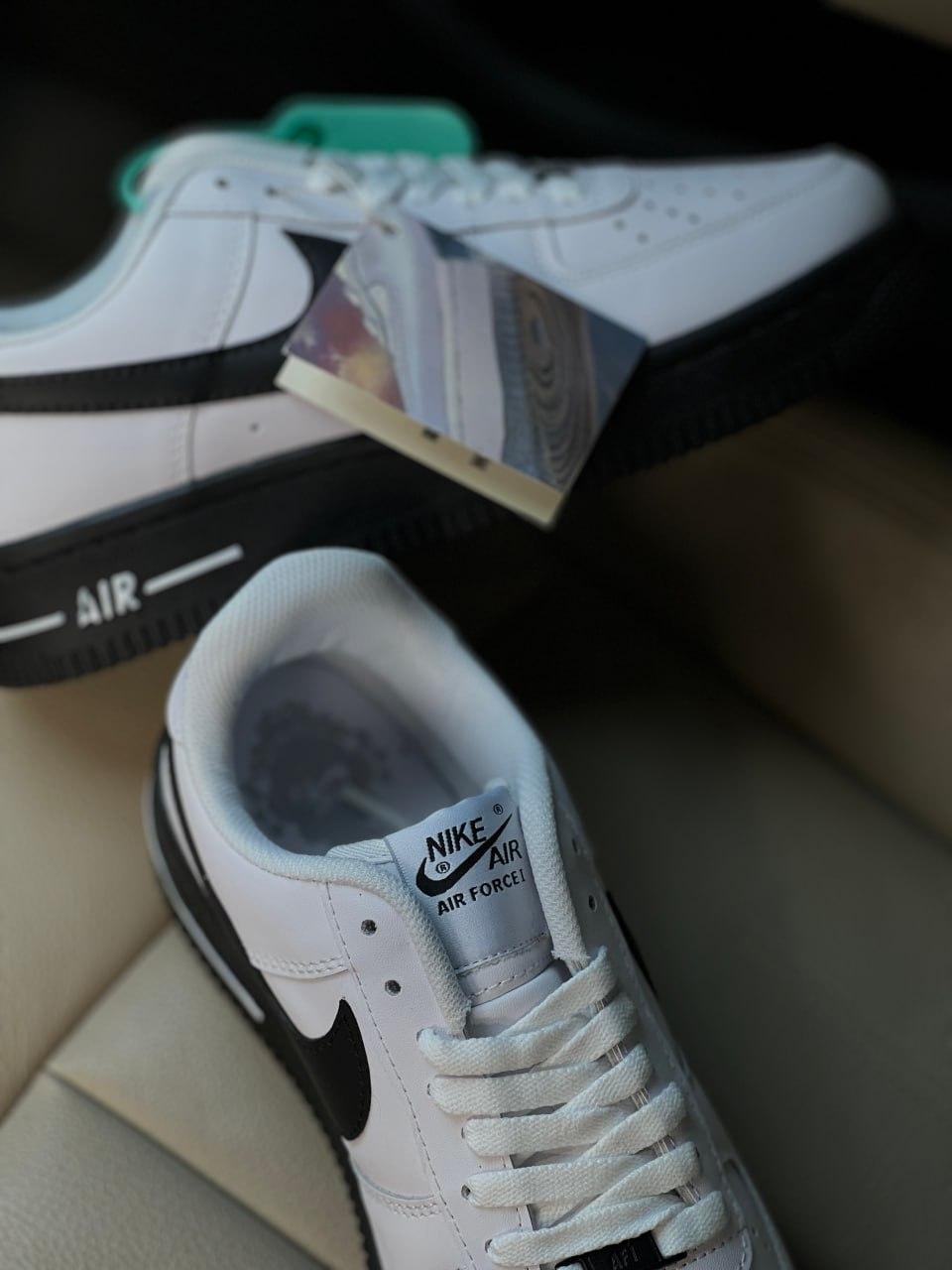 Nike Air Force 1 White/Black Ground