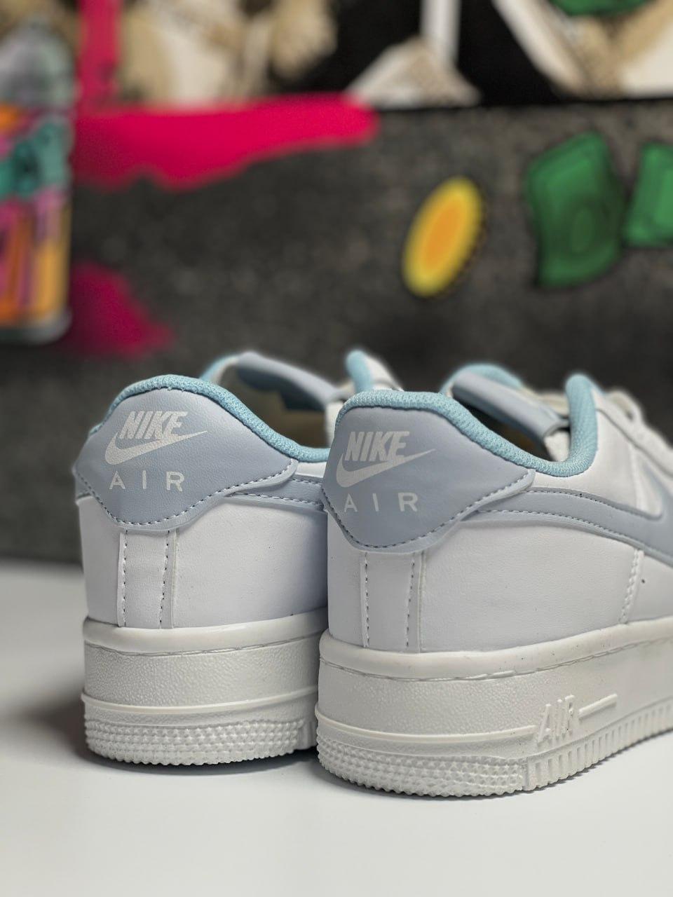 Nike Air Force 1 White/Beige