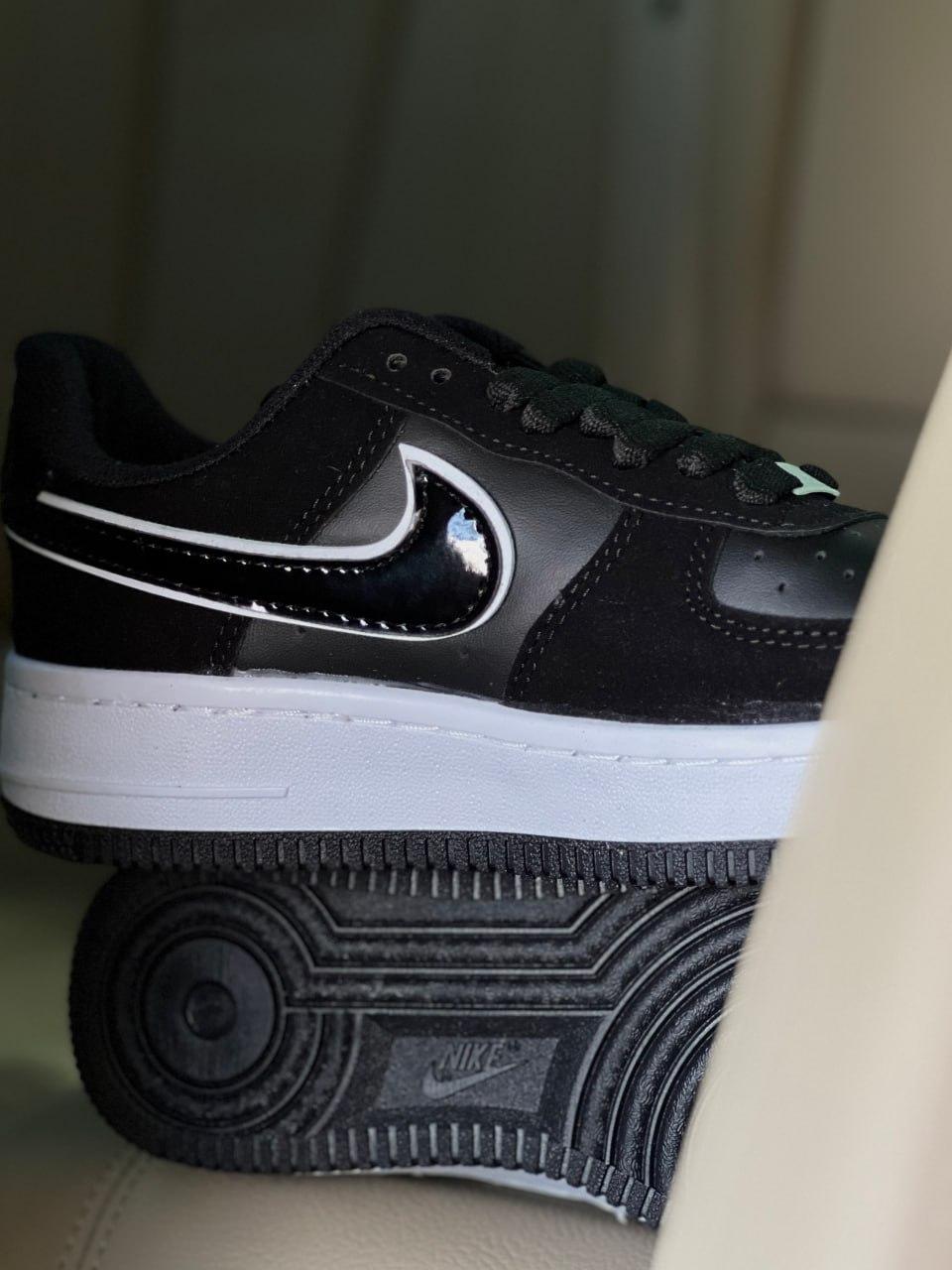 Nike Air Force 1 Black/White