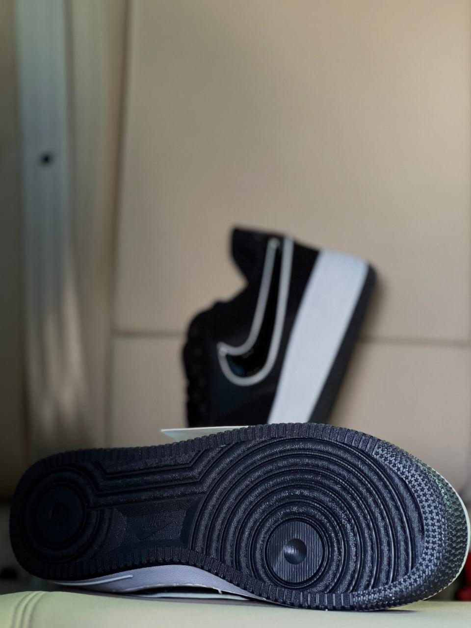 Nike Air Force 1 Black/White