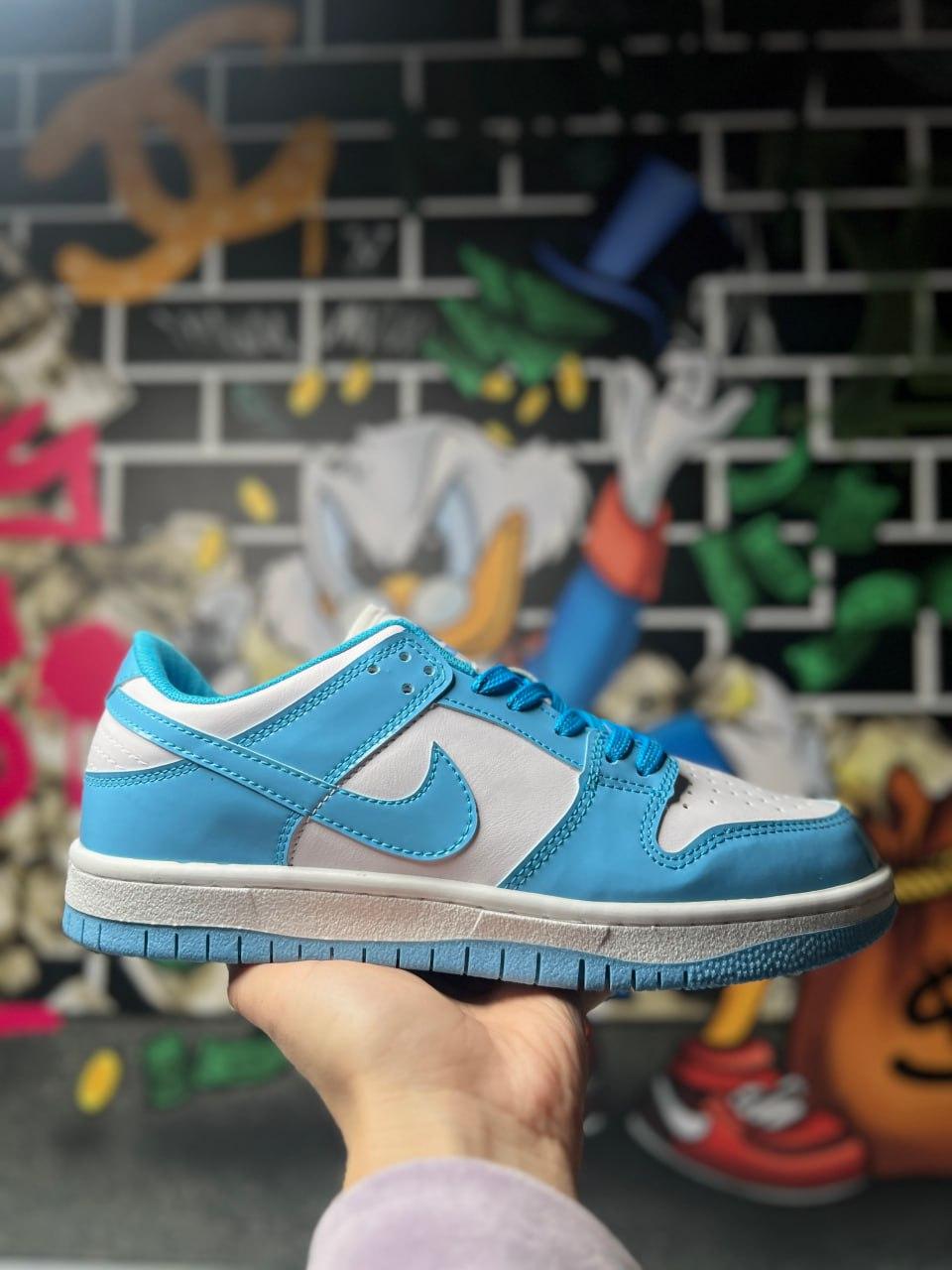 Nike SB Dunk Low White/Blue лак