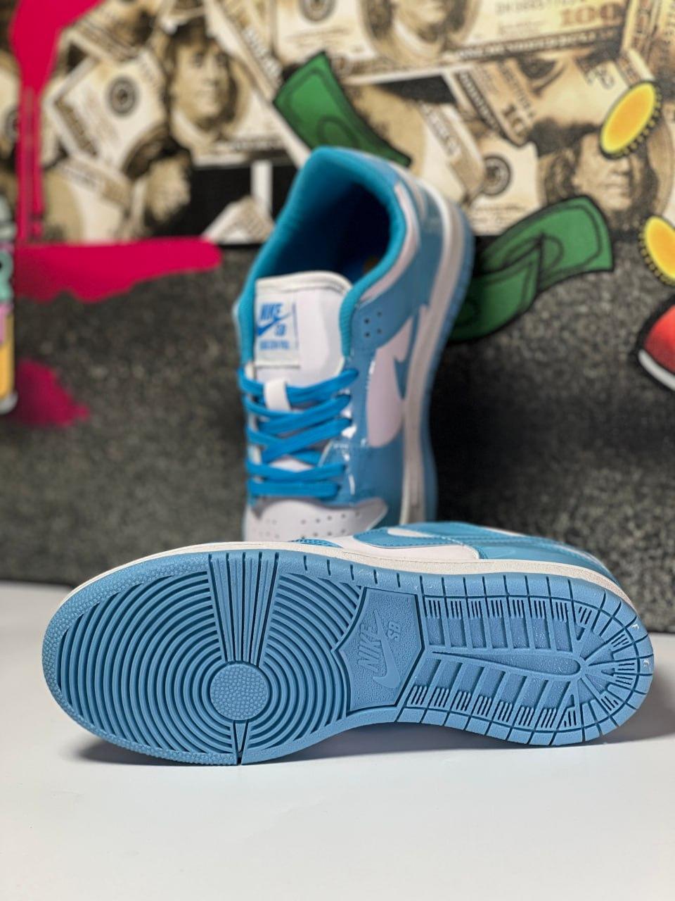Nike SB Dunk Low White/Blue лак
