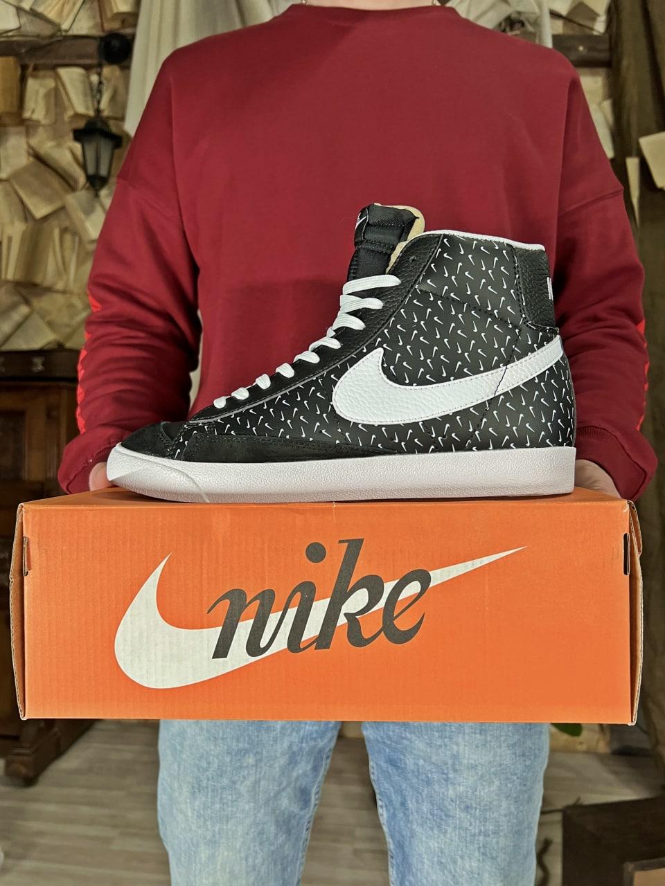 Nike Blazer Mid 77 Polka Swoosh