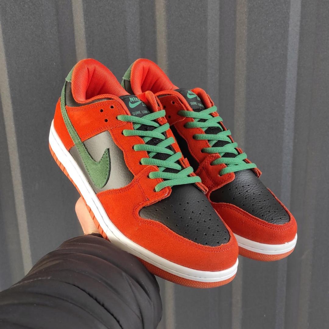 Nike SB Dunk Low