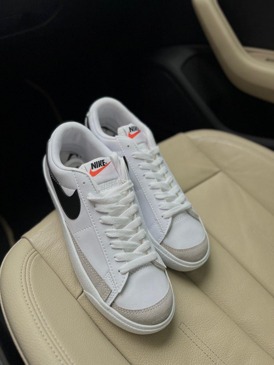 Nike Blazer Mid 77 Low