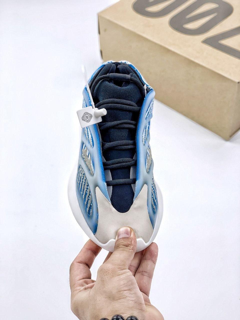 Adidas yeezy 700 v3 Arzareth