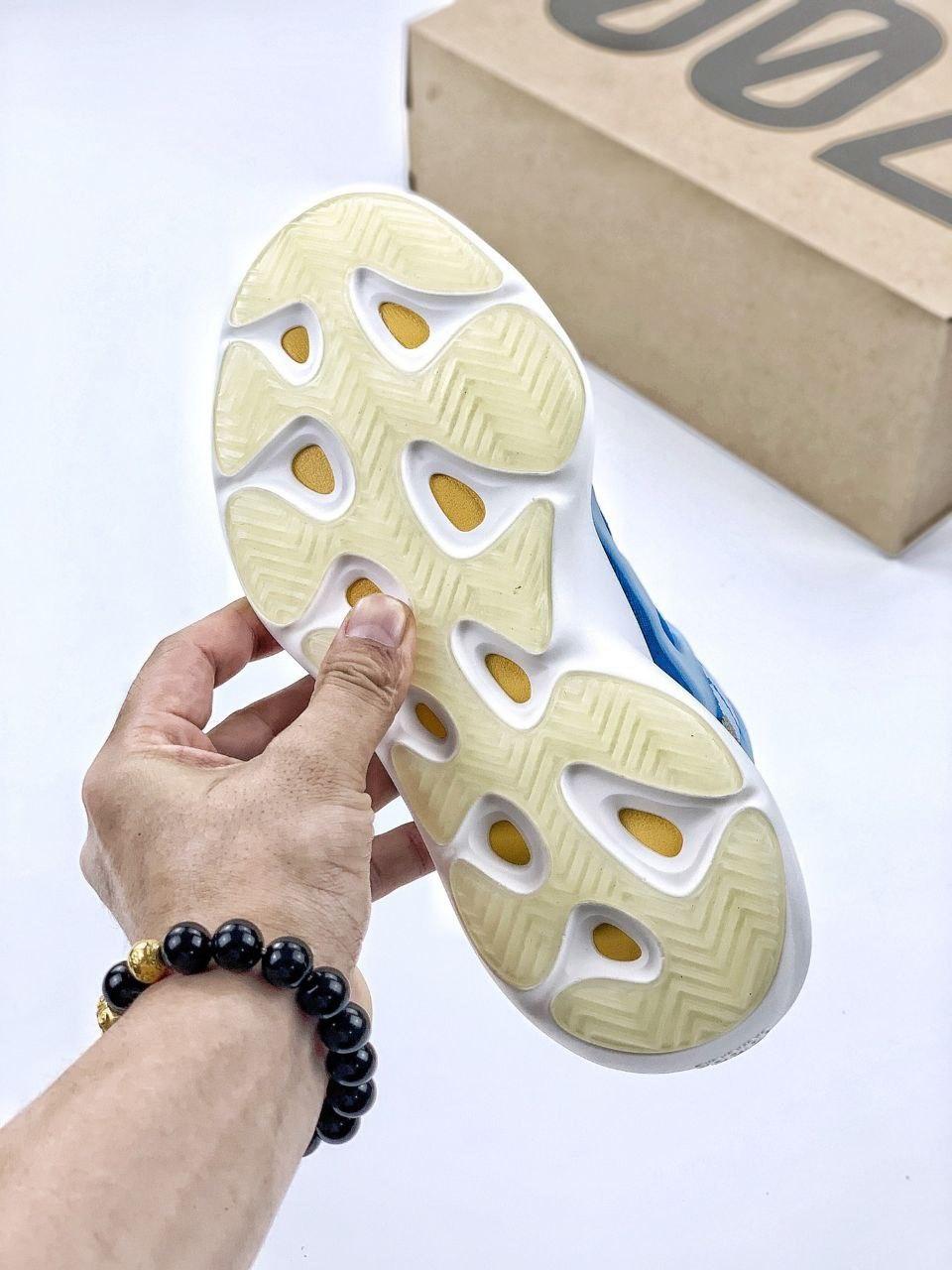 Adidas yeezy 700 v3 Arzareth