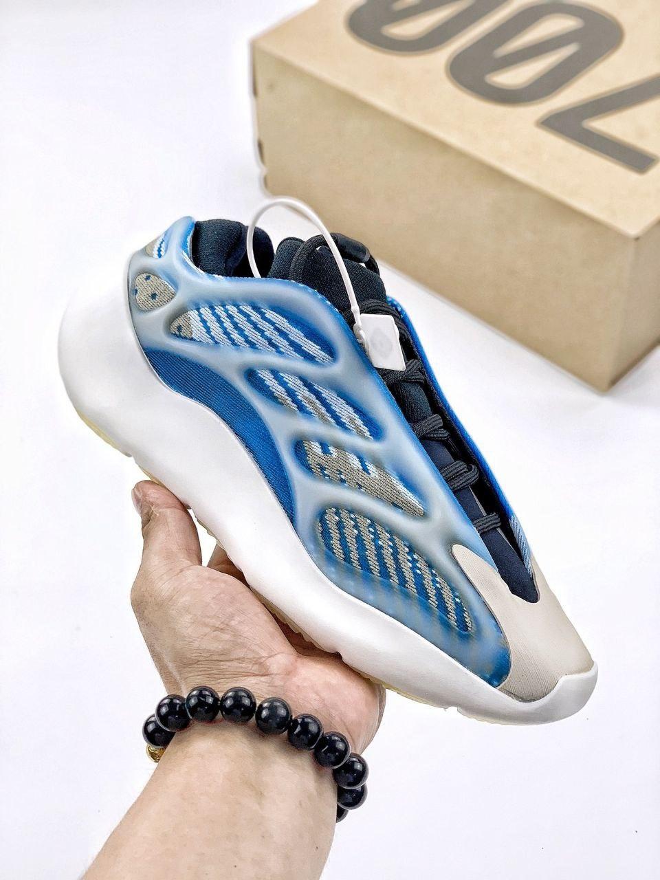 Adidas yeezy 700 v3 Arzareth