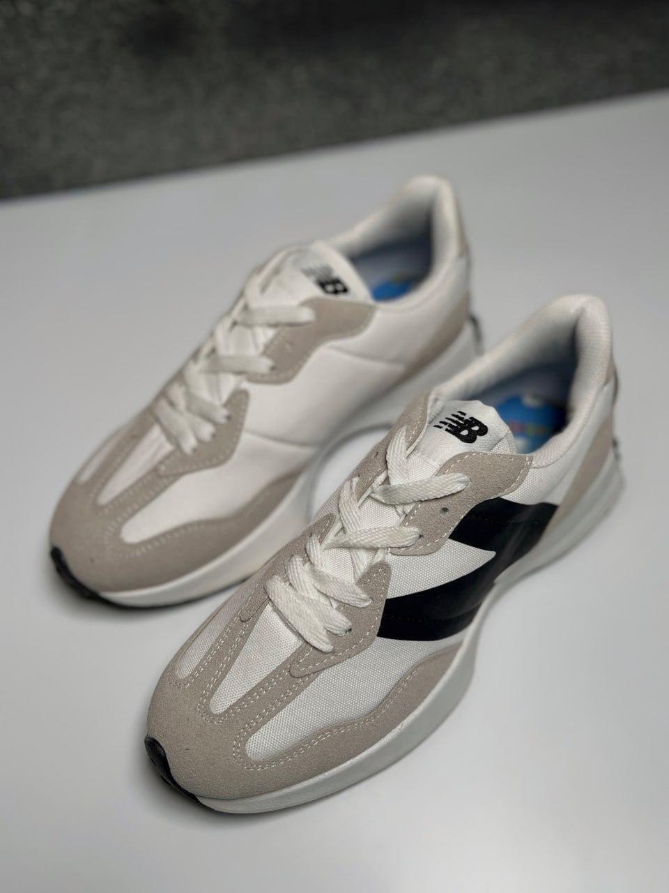 New Balance 327 White/Black/Grey