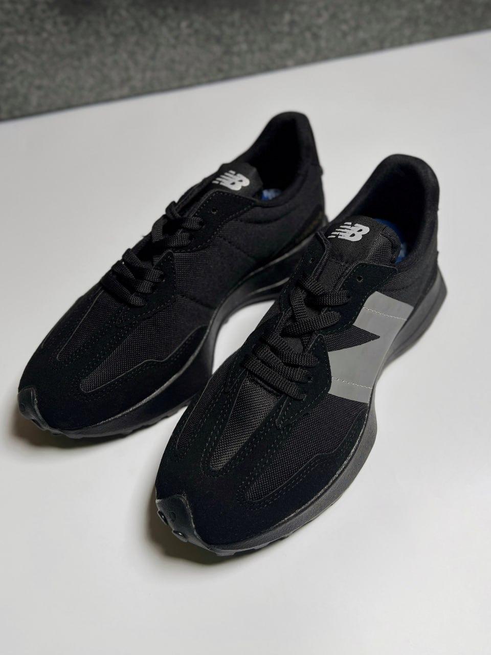 New Balance 327 Black/Grey