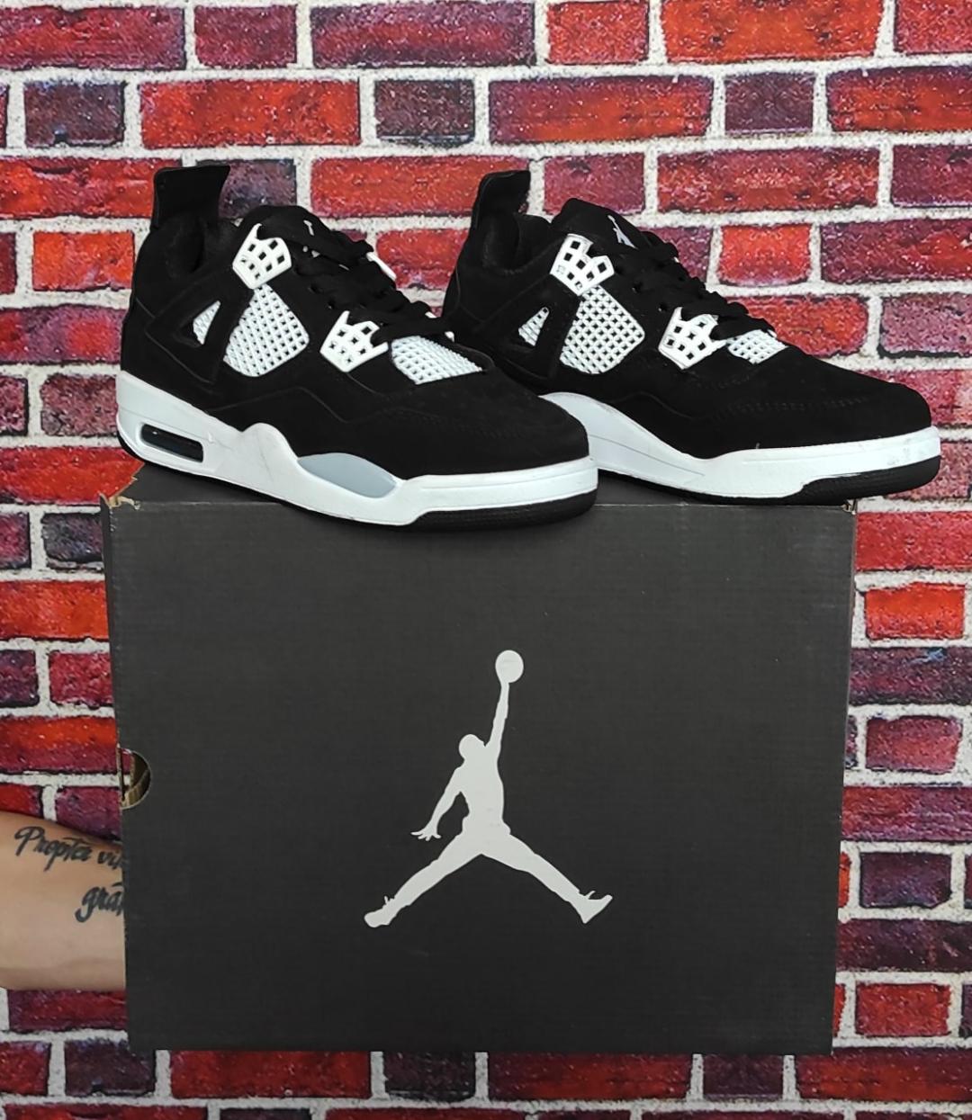 Nike Air Jordan 4 Retro Black/White
