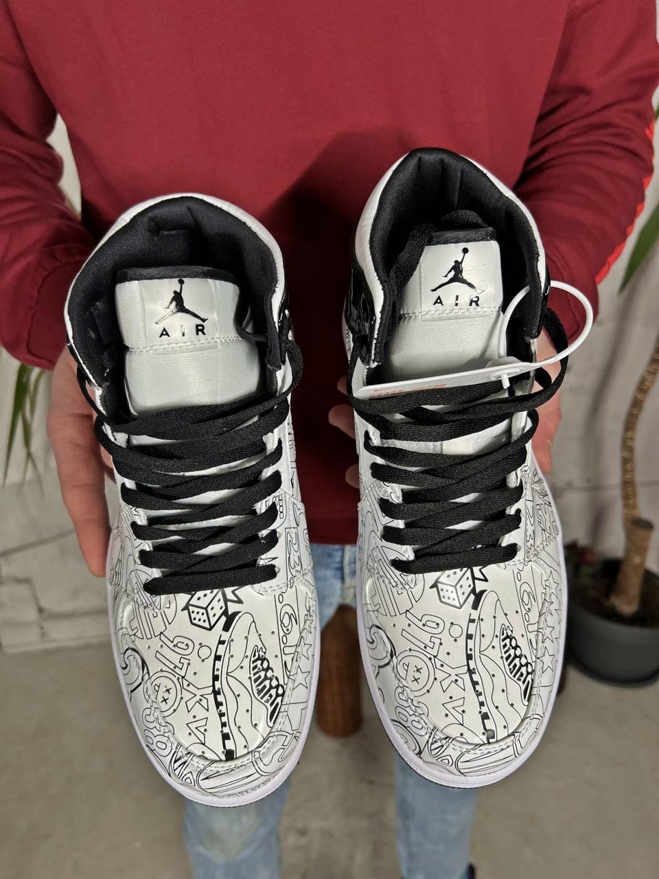 Nike Air Jordan 1 White Black Graffiti