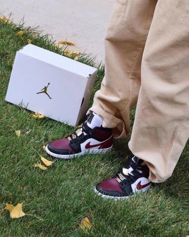 Nike Air Jordan 1 Mid Maroon Black