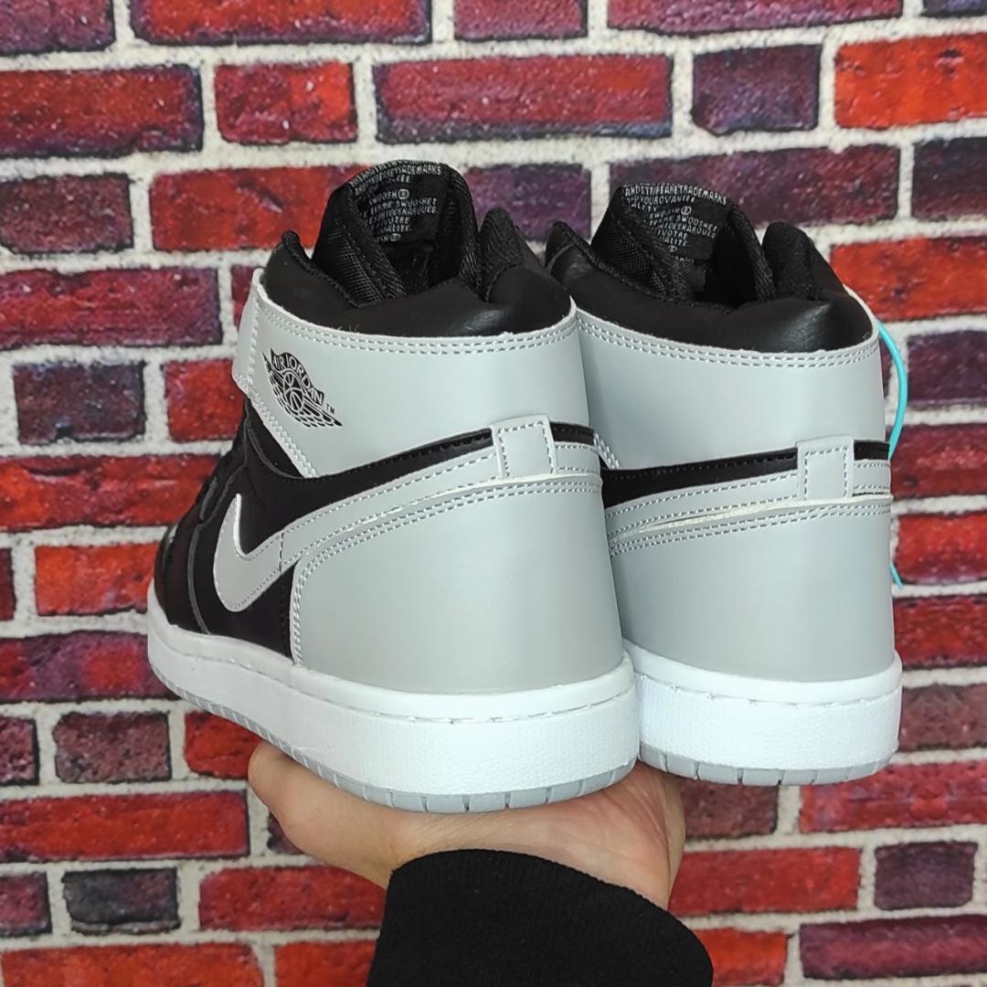Nike Air Jordan Retro 1 Black/Grey