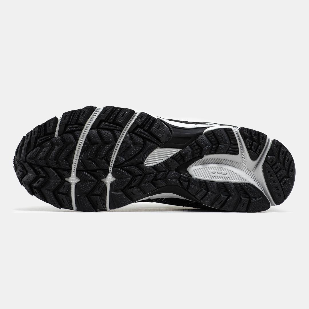 Asics Gel-Kahana 8 Black White V2