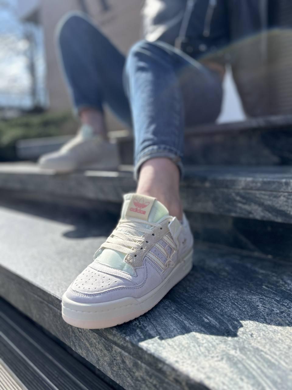 Adidas Forum 84 Low of white