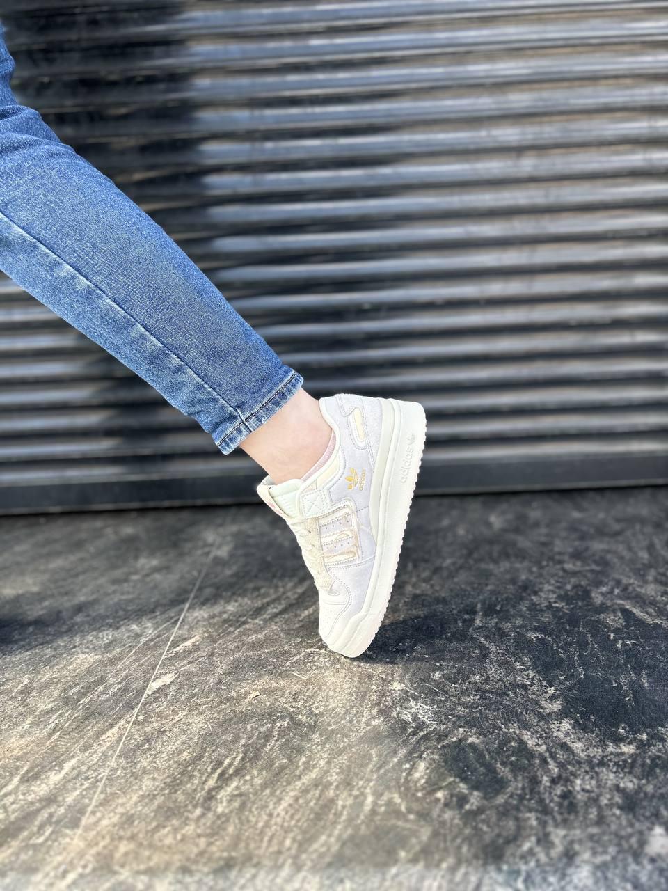 Adidas Forum 84 Low of white