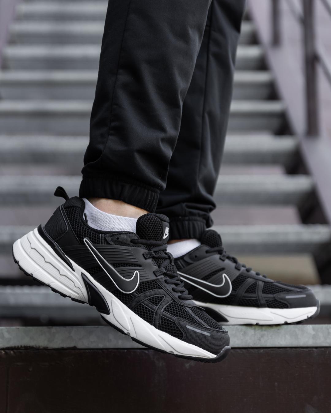 Nike V2K Runtekk Black White
