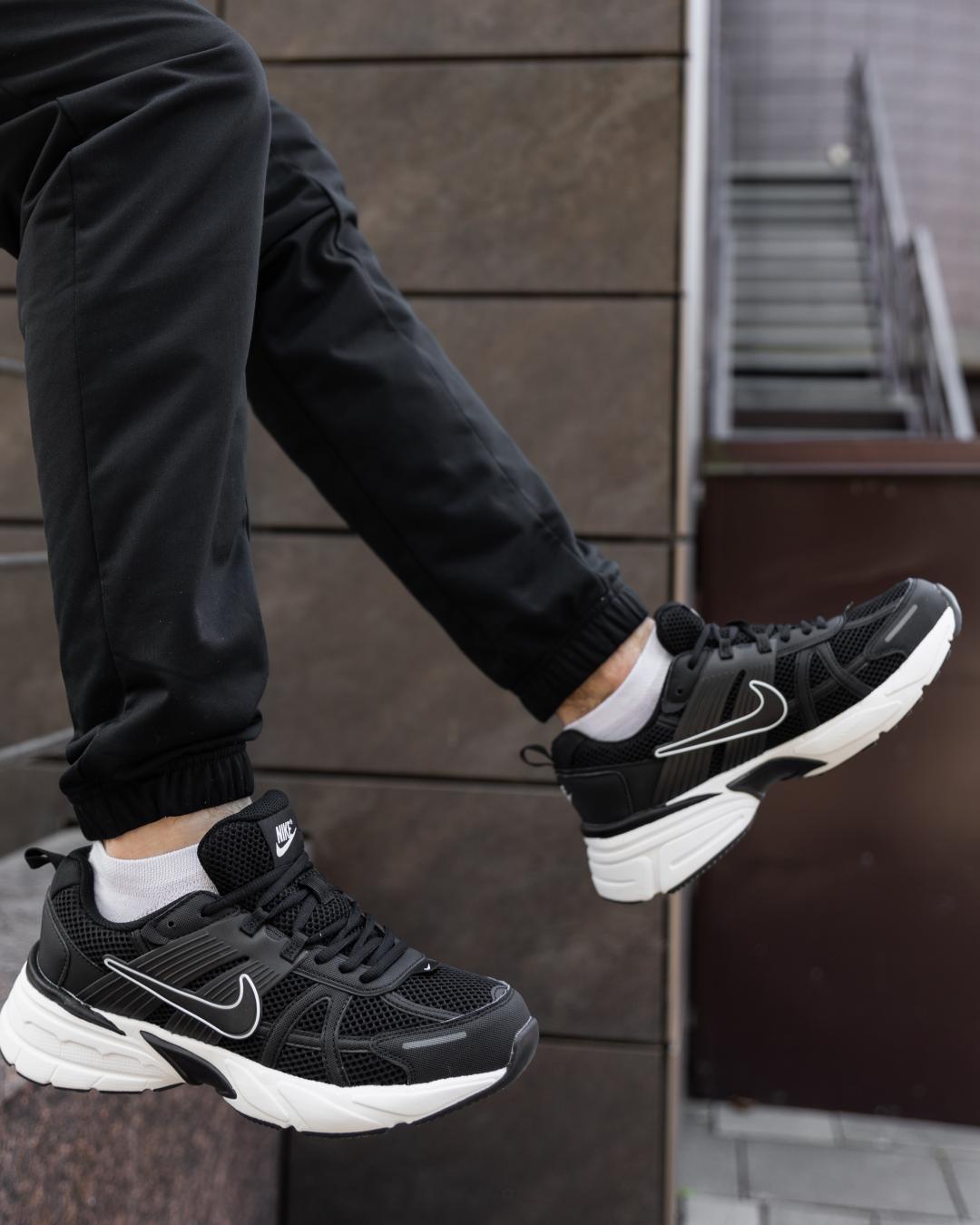 Nike V2K Runtekk Black White