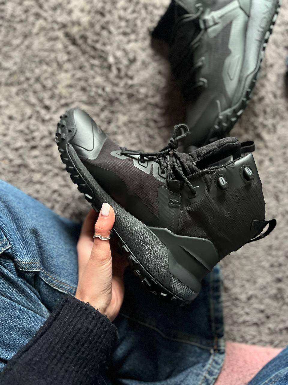 Under Armour Hovr Dawn WP Boots black
