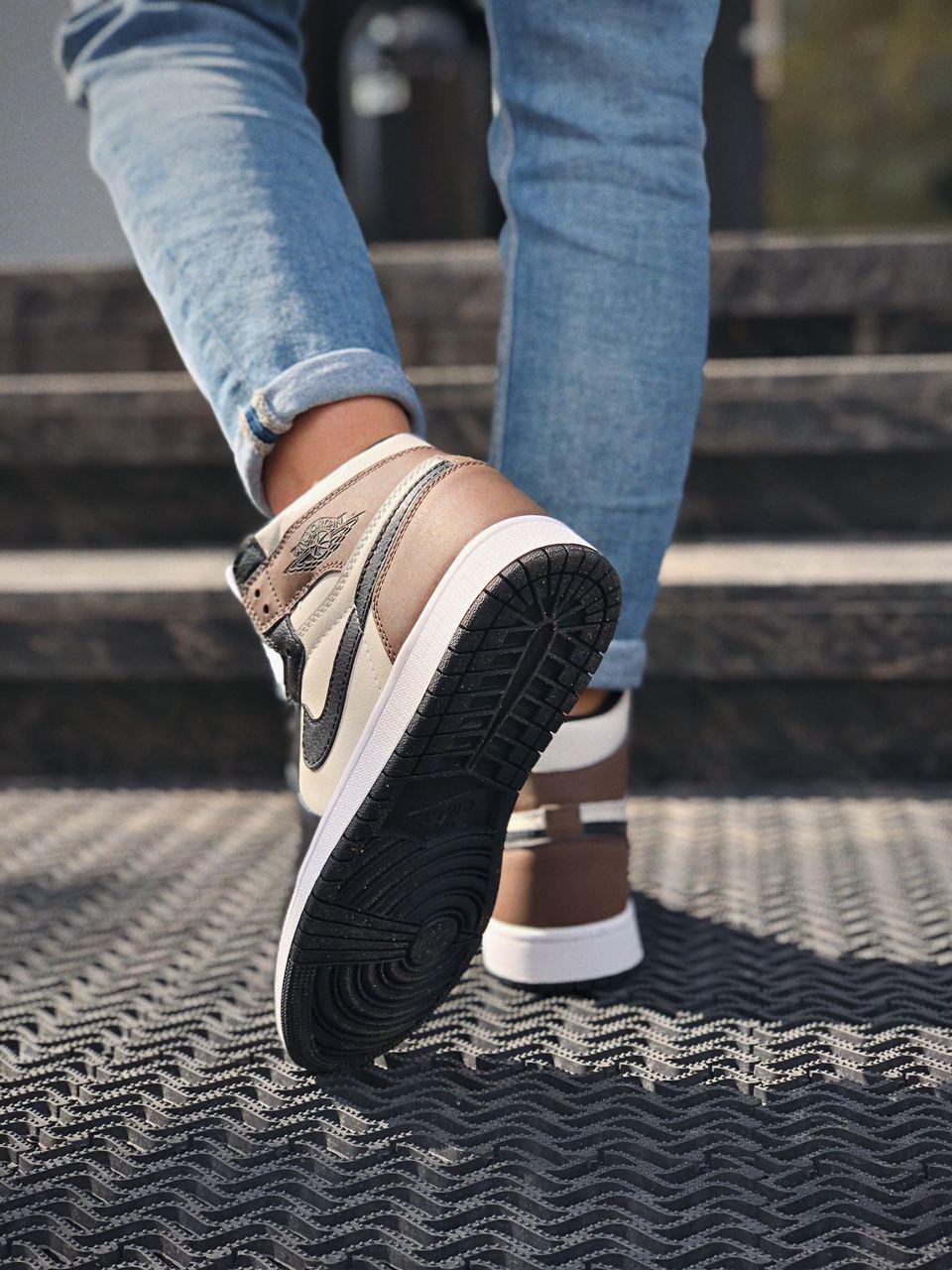 Nike AirJordan 1 High Dark Mocha