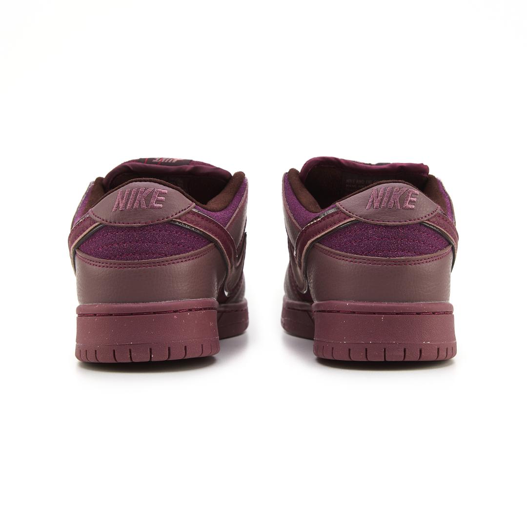 Nike Sb Dunk Low City Of Love Burgundy Crush