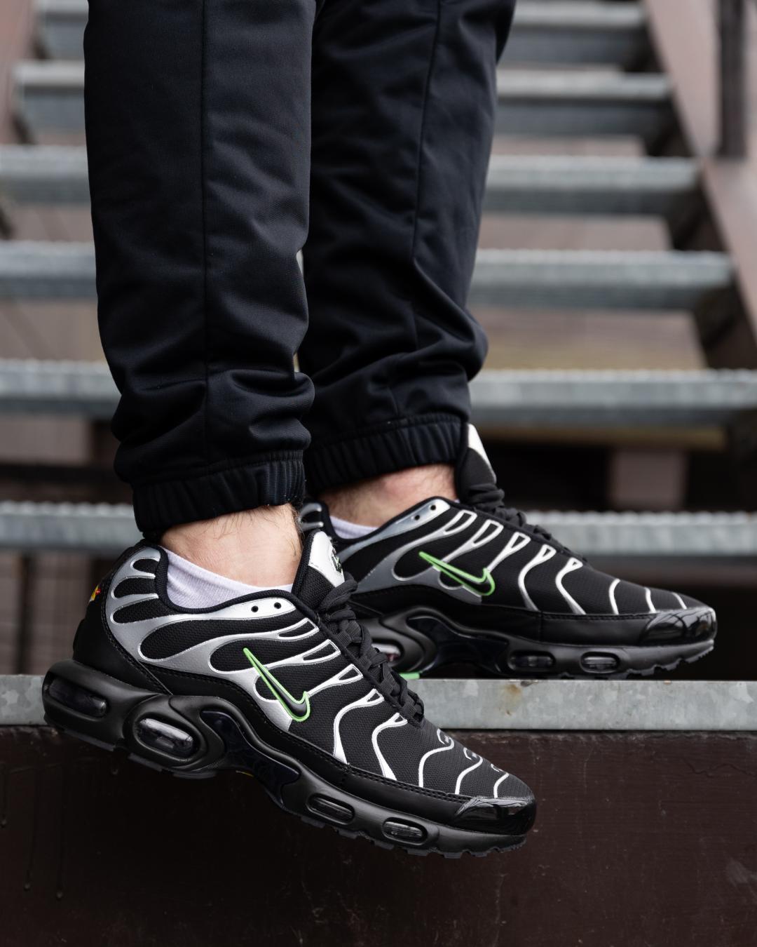 Nike Air Max Plus Tn Black Silver Green
