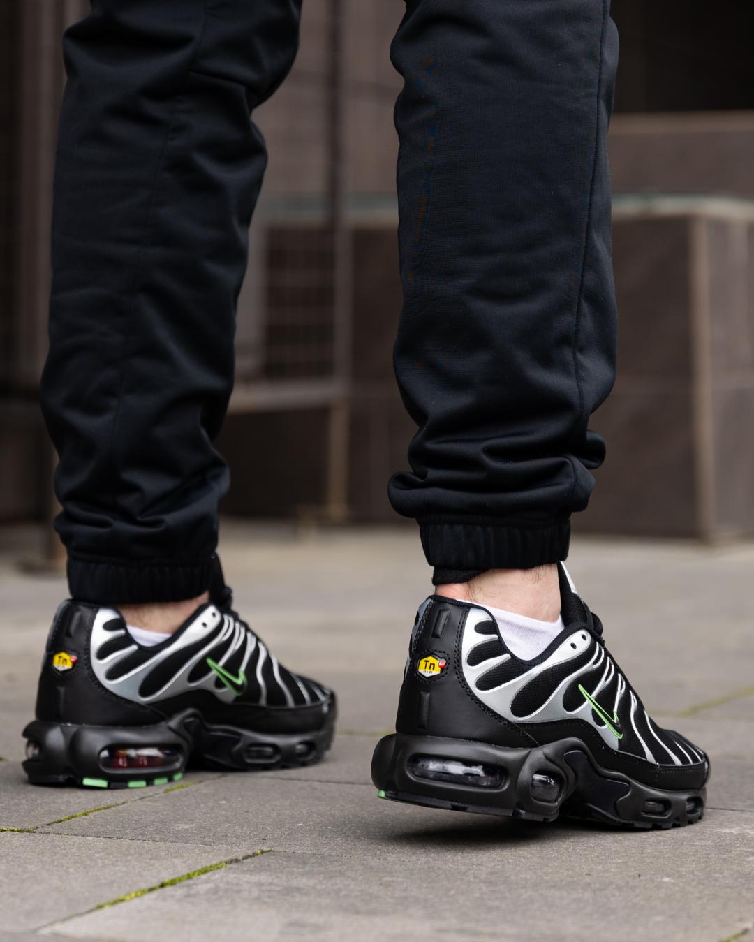 Nike Air Max Plus Tn Black Silver Green