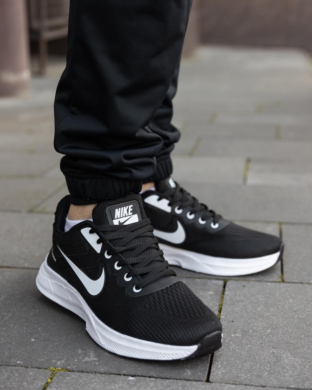 Nike Zoom Black White V2