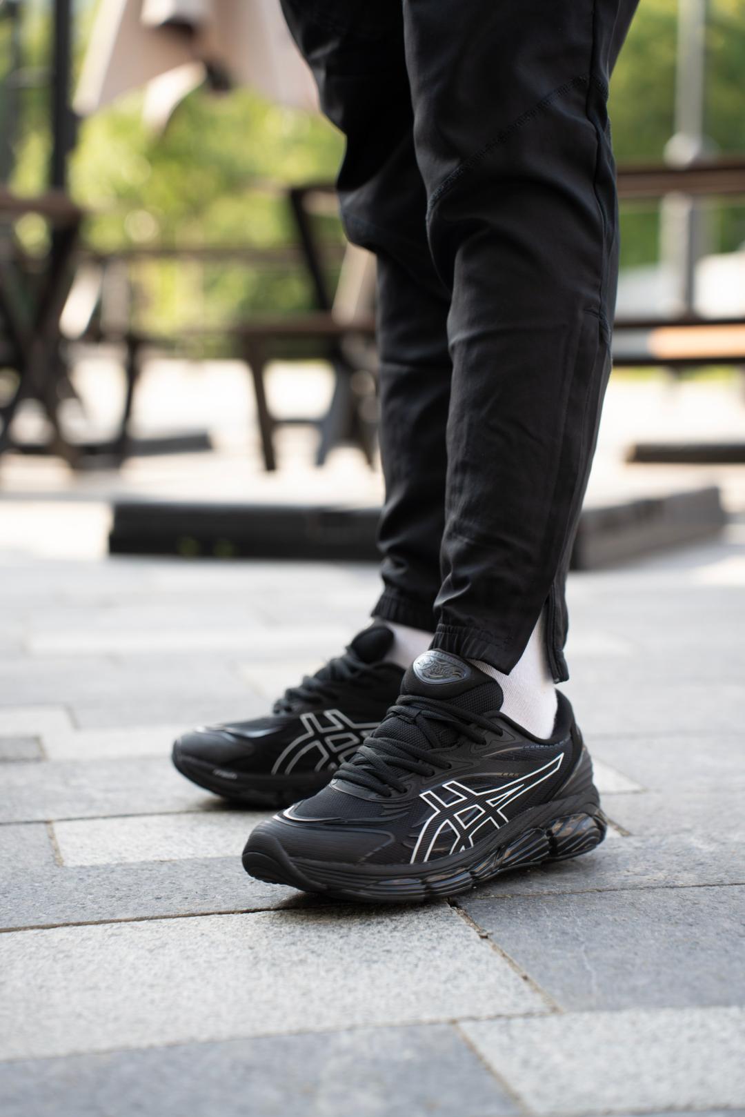 Asics Gel Quantum 360 Black