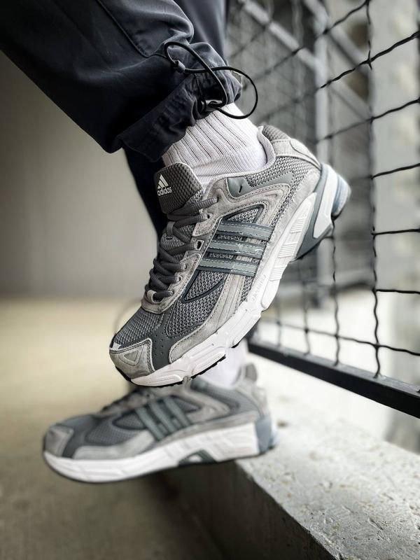 Adidas Response Grey
