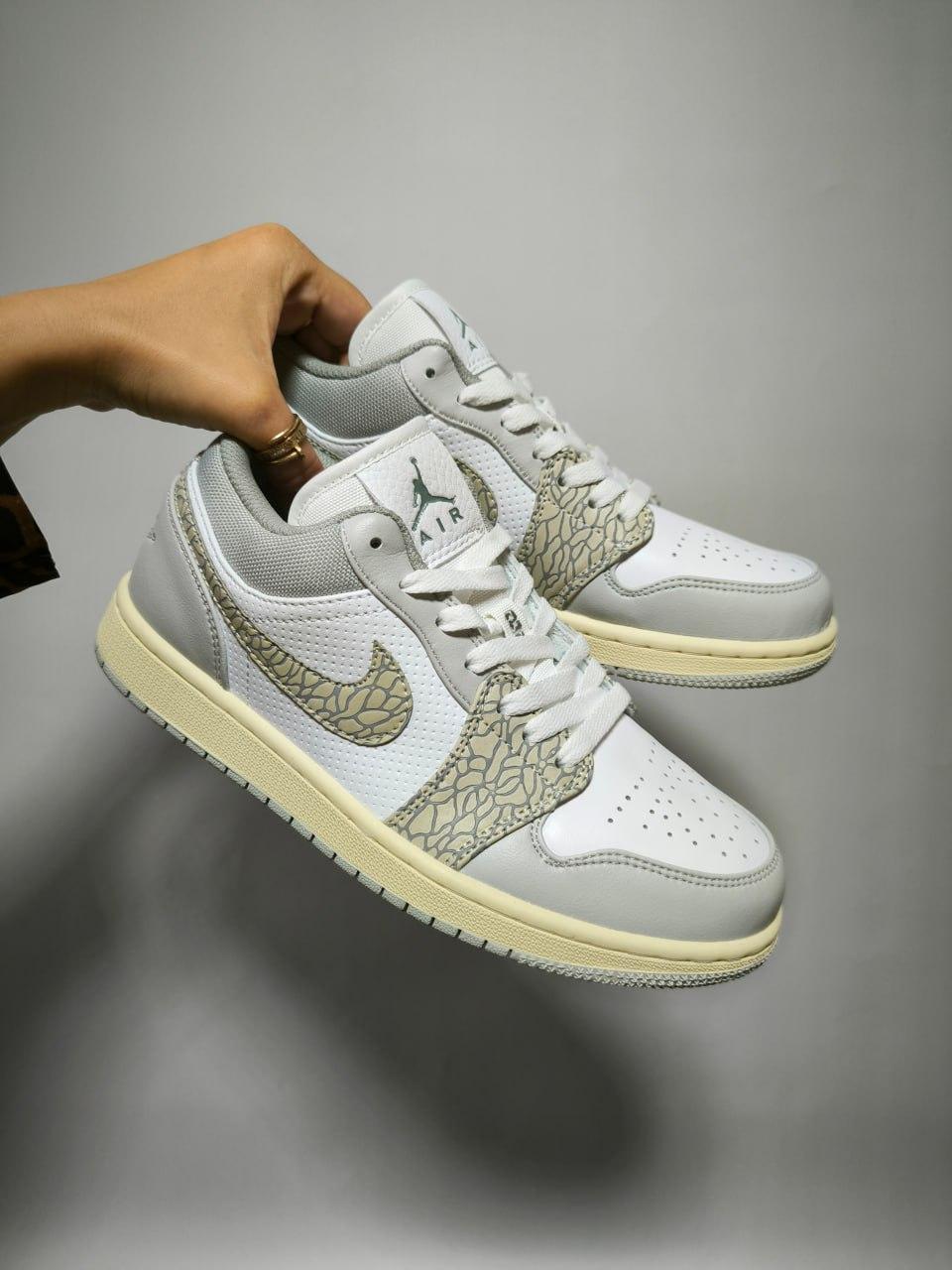 Nike Air Jordan 1 low Elethant Print
