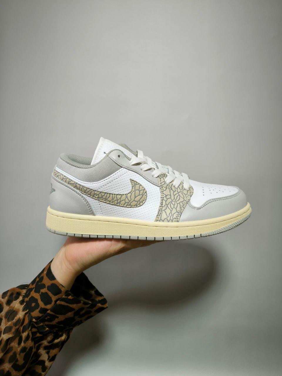 Nike Air Jordan 1 low Elethant Print