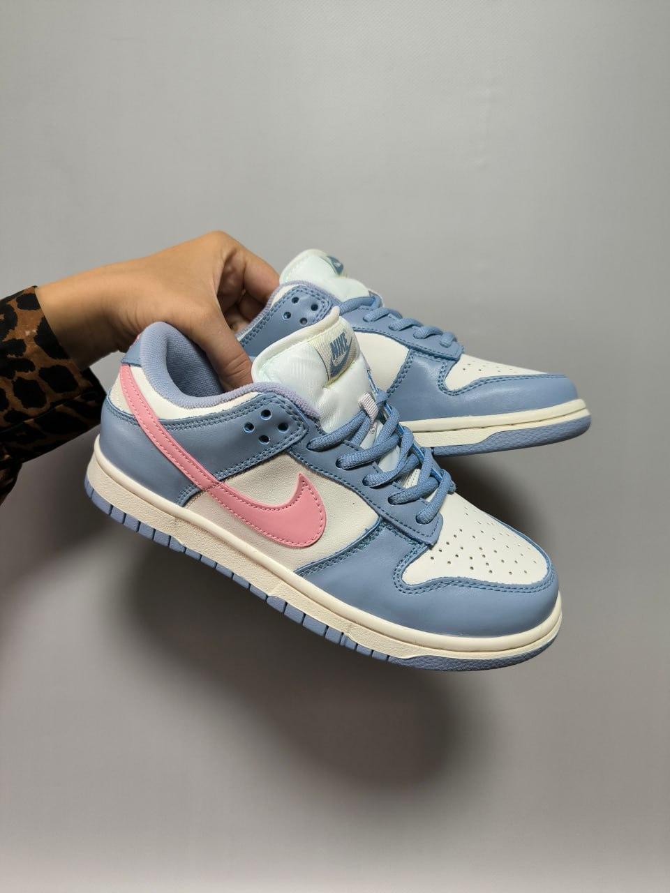Nike SB Dunk Low Blue Pink