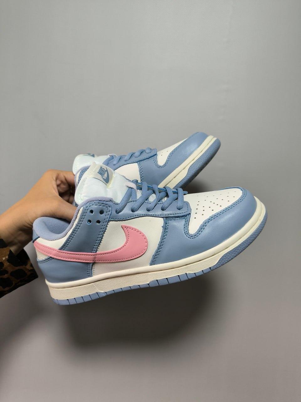 Nike SB Dunk Low Blue Pink
