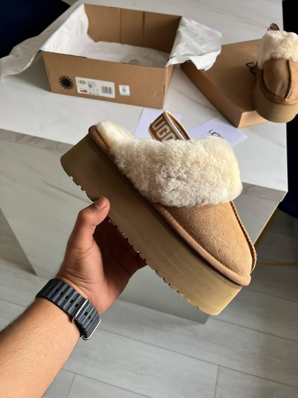 UGG Funkette Slipper Platform Camel