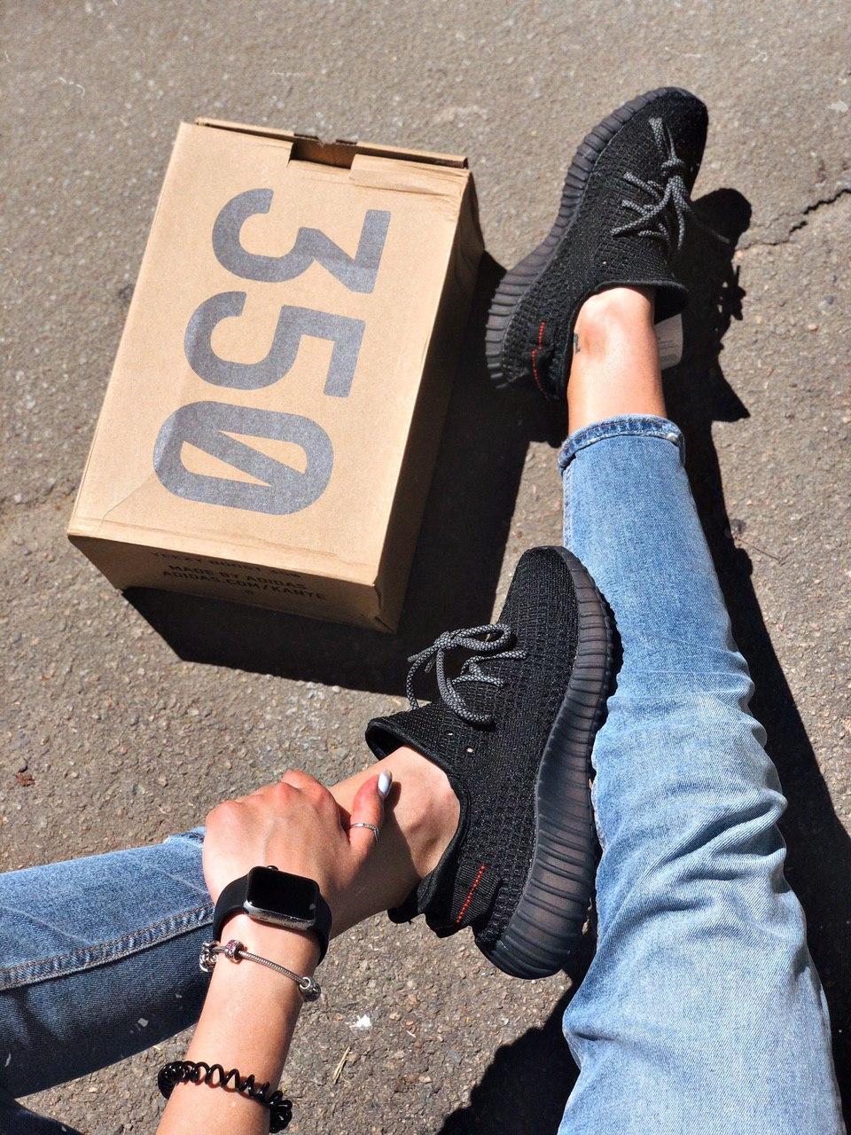 Adidas Yeezy 350 v2 BLACK (full ref)