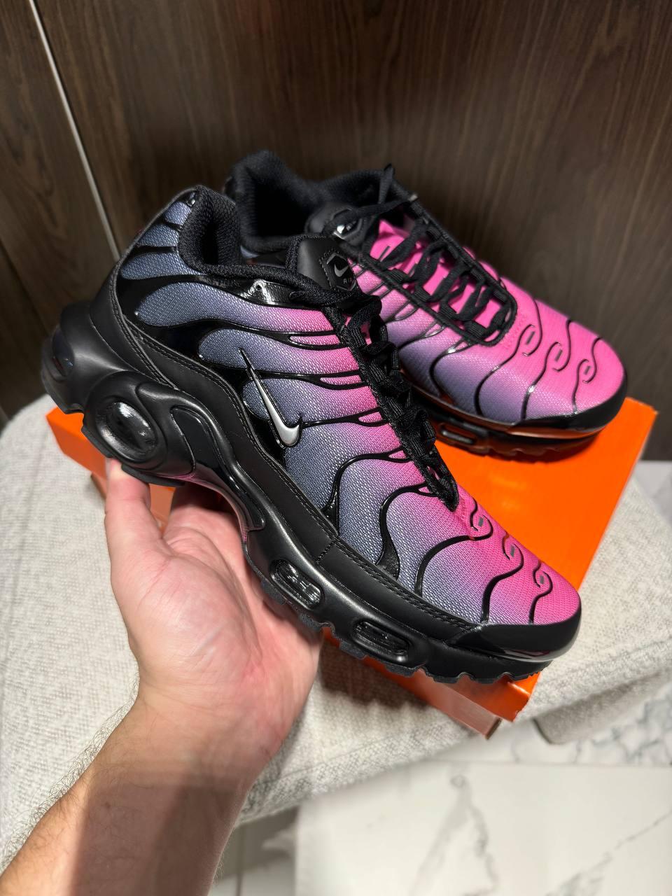 NIKE AIR MAX PLUS BLACK PINK 2022’