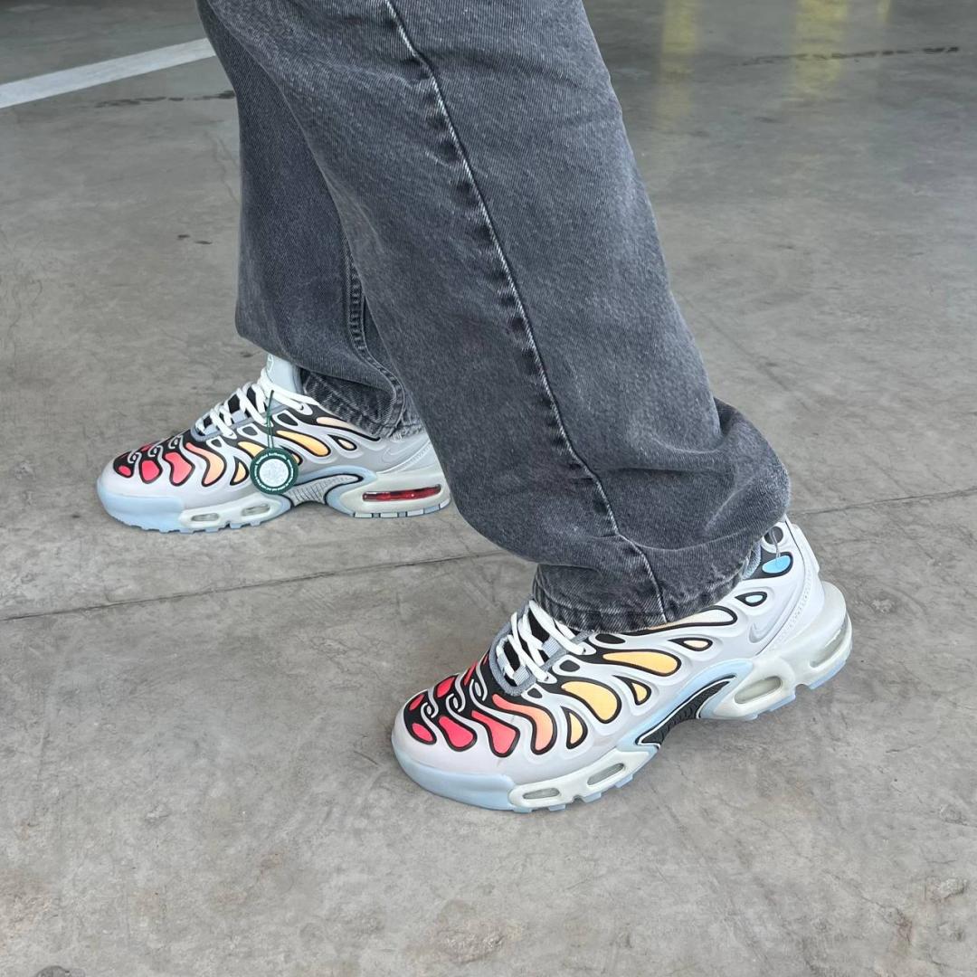 Nike Air Max Plus Drift Grey