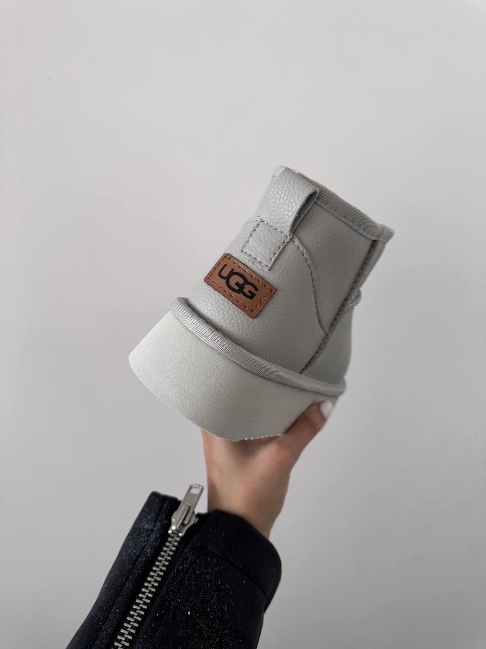 UGG Ultra Mini Platform Leather Light Grey