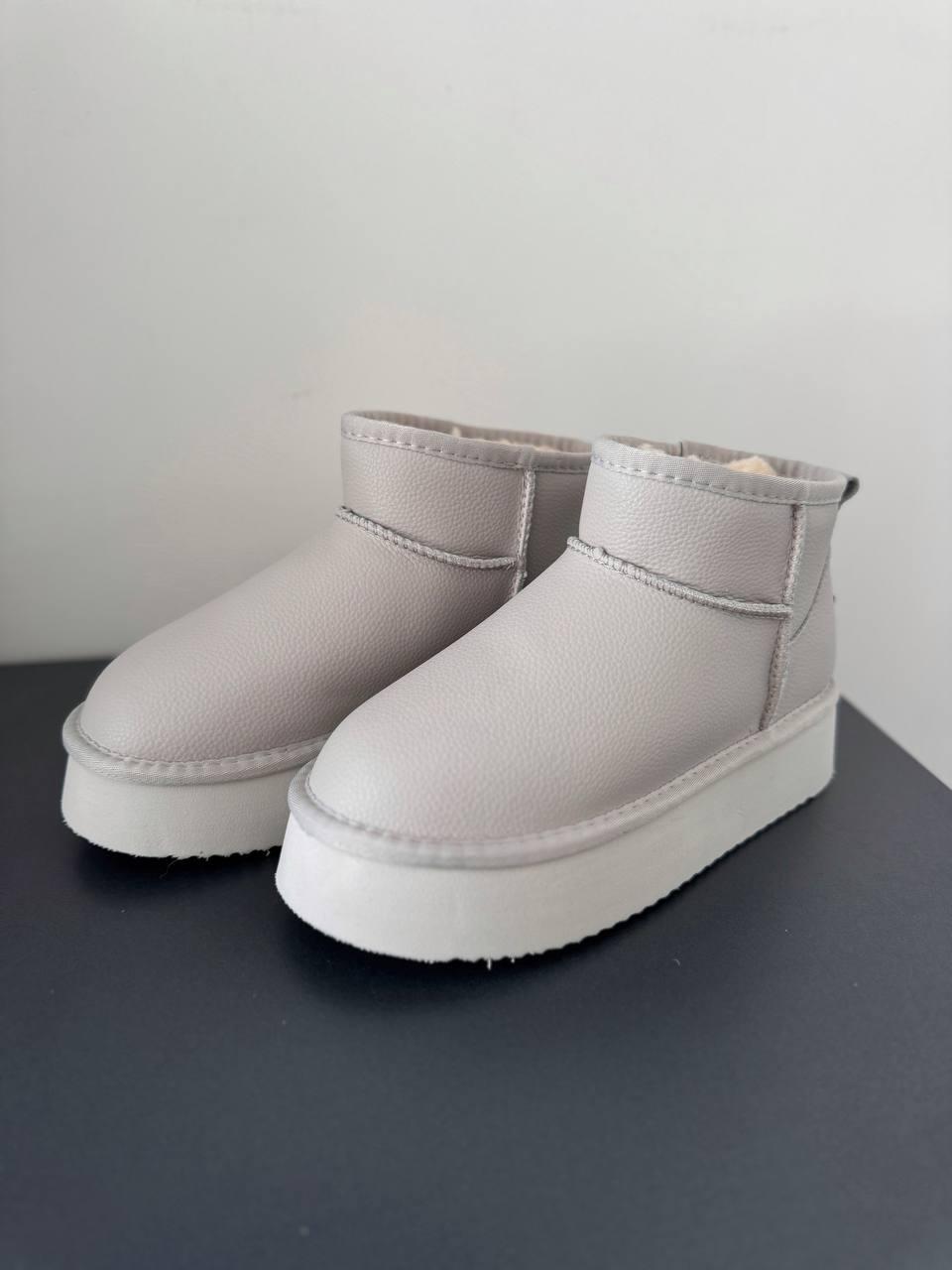 UGG Ultra Mini Platform Leather Light Grey